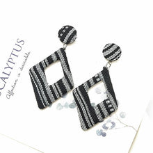 Load image into Gallery viewer, Dangle Big Round Earrings